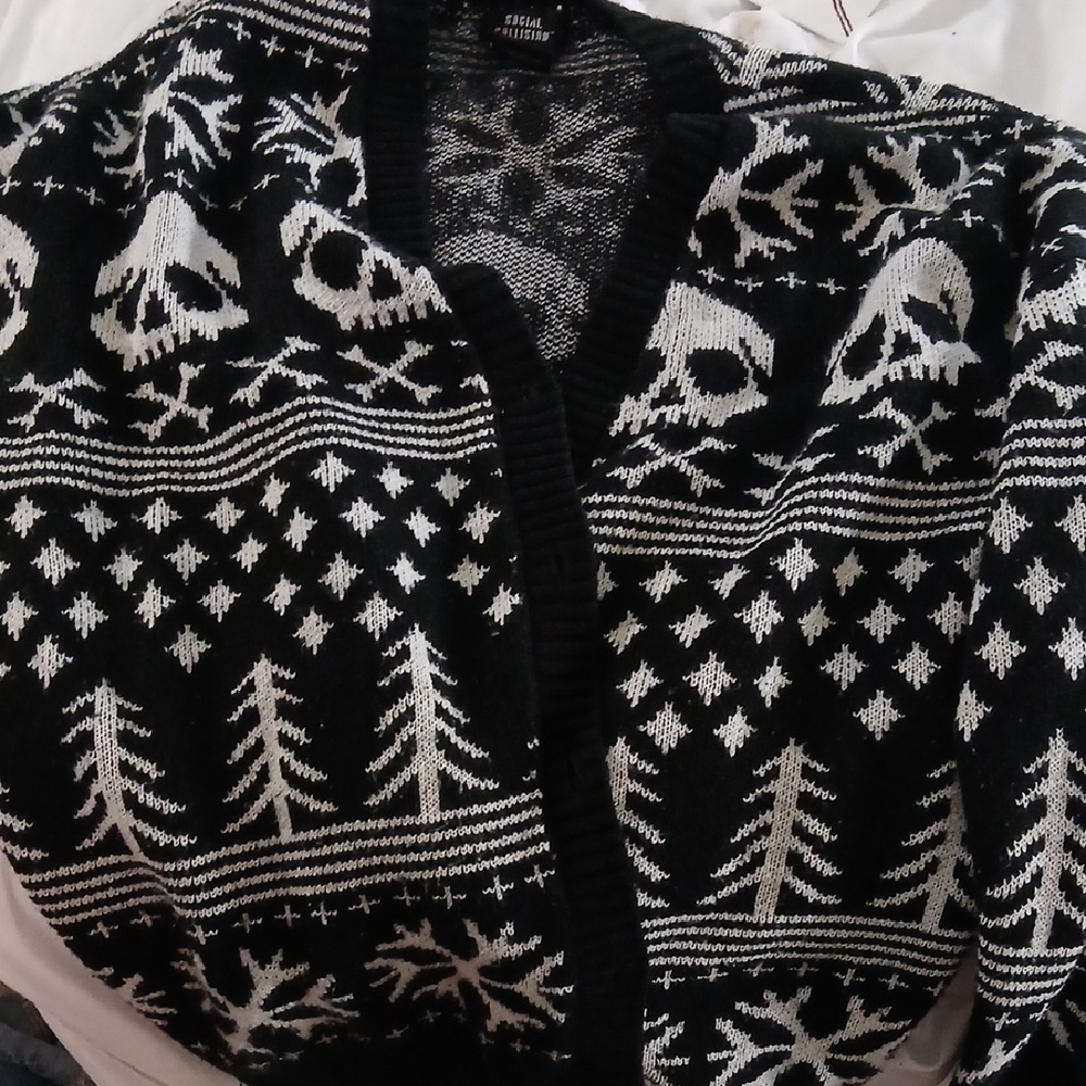 Black and White Skull Pattern Cardigan